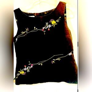 Vintage Jennifer Eden Elegant Black Top  with Floral embroidery .Linen like Sz12